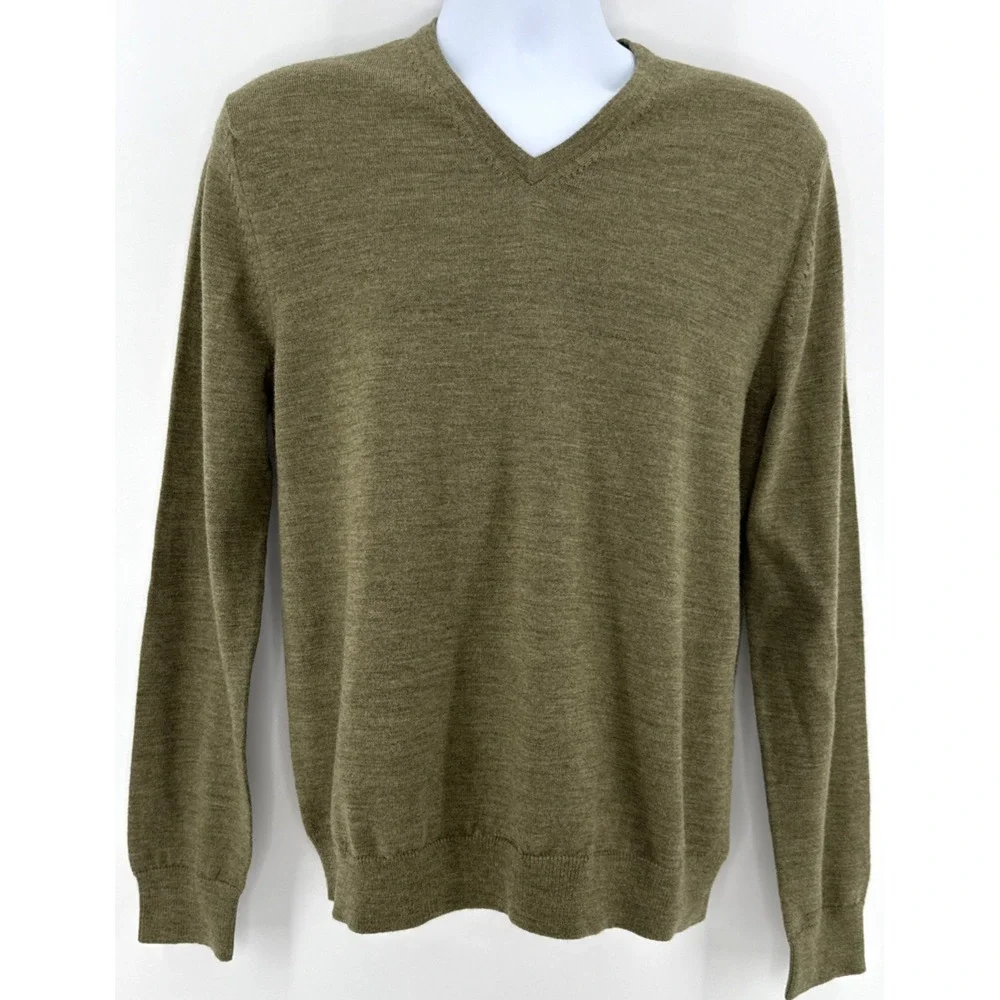 Banana Republic Sweater Men M Italian Merino Wool V Neck Olive Green Lightweight